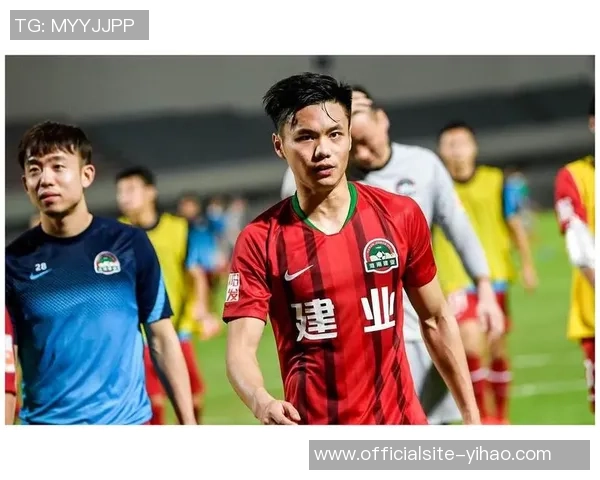 勇士与掘金激战正酣麦考表现出色助力球队争胜