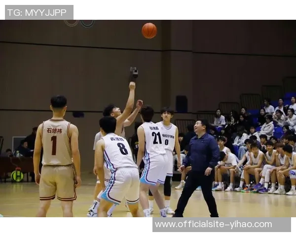 北京篮球队的团队协作揭秘:如何在赛场上实现完美配合与默契合作 北京篮球队的团队协作揭秘:如何在赛场上实现完美配合与默契合作