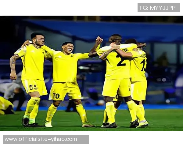 库克斯与谢里夫对决分析战术布局与球员表现的全面解读