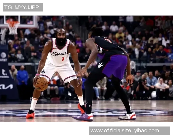 快船与猛龙对决技术统计分析揭示比赛关键数据与球员表现 快船与猛龙对决技术统计分析揭示比赛关键数据与球员表现